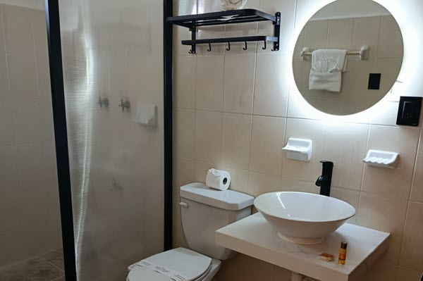 suite 9